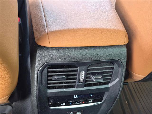 Certified 2024 BMW 330i Sedan w/ Convenience Package RWD image 15