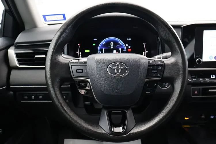 Used 2025 Toyota Camry LE FWD image 16
