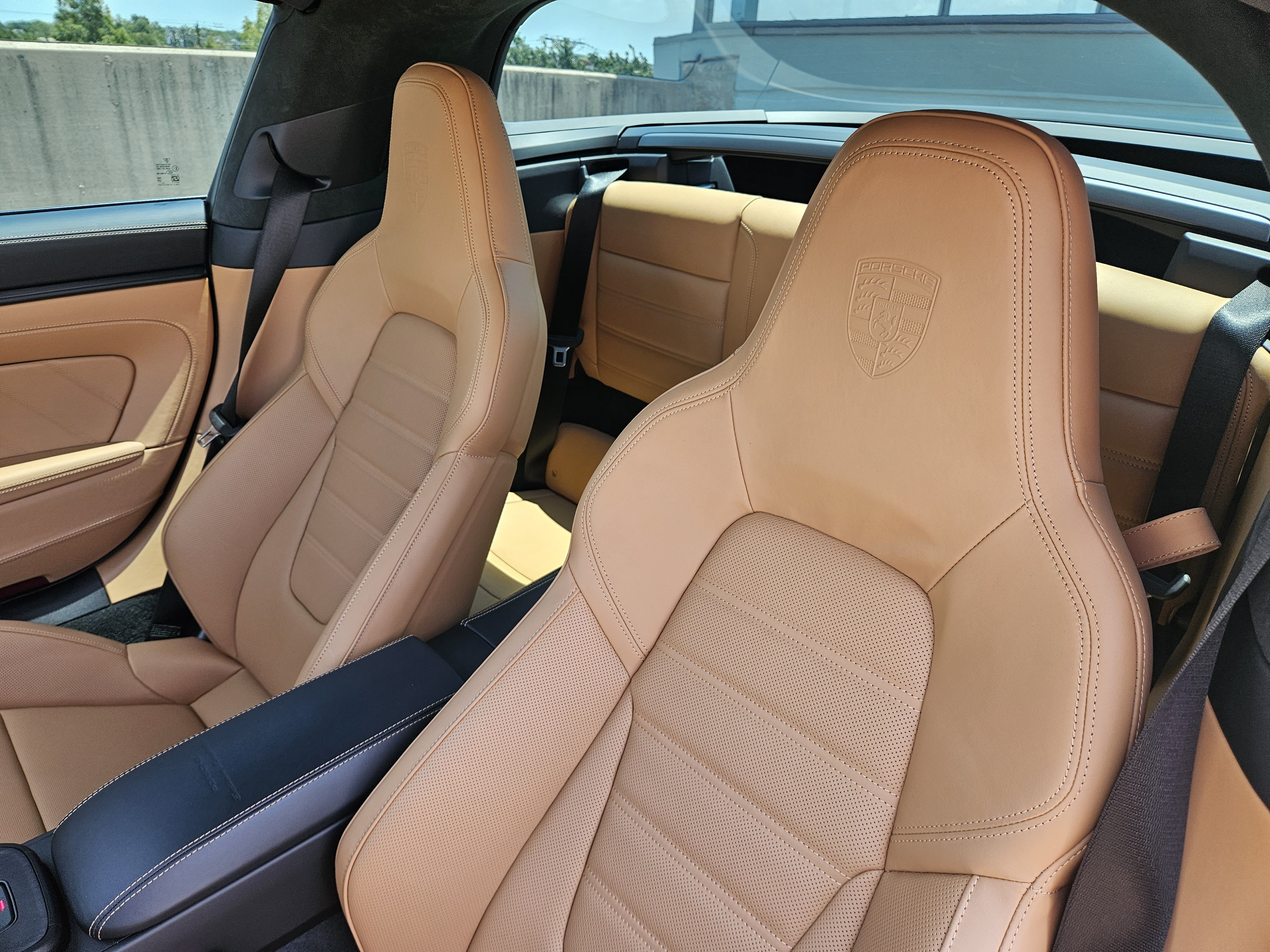 Certified 2026 Porsche 911 Targa 4 GTS AWD/4WD image 6