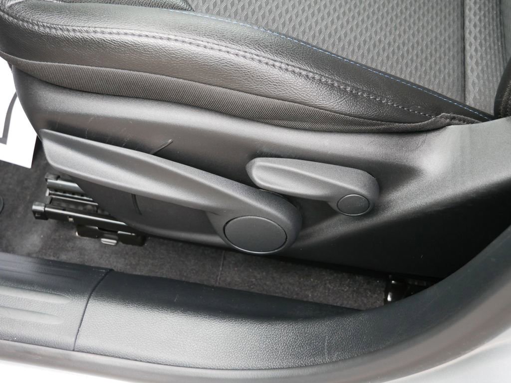 Used 2025 Jeep Compass Latitude AWD/4WD image 22