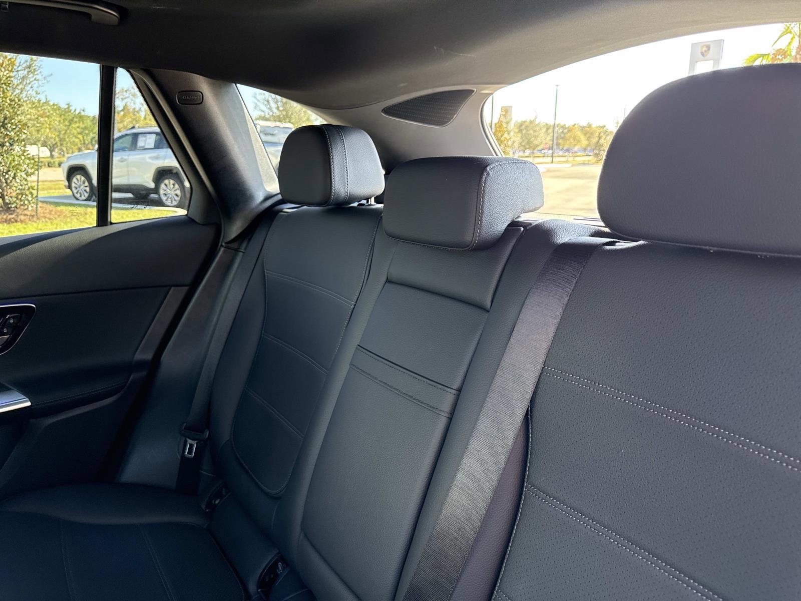 Used 2025 Mercedes-Benz GLC 300 image 16