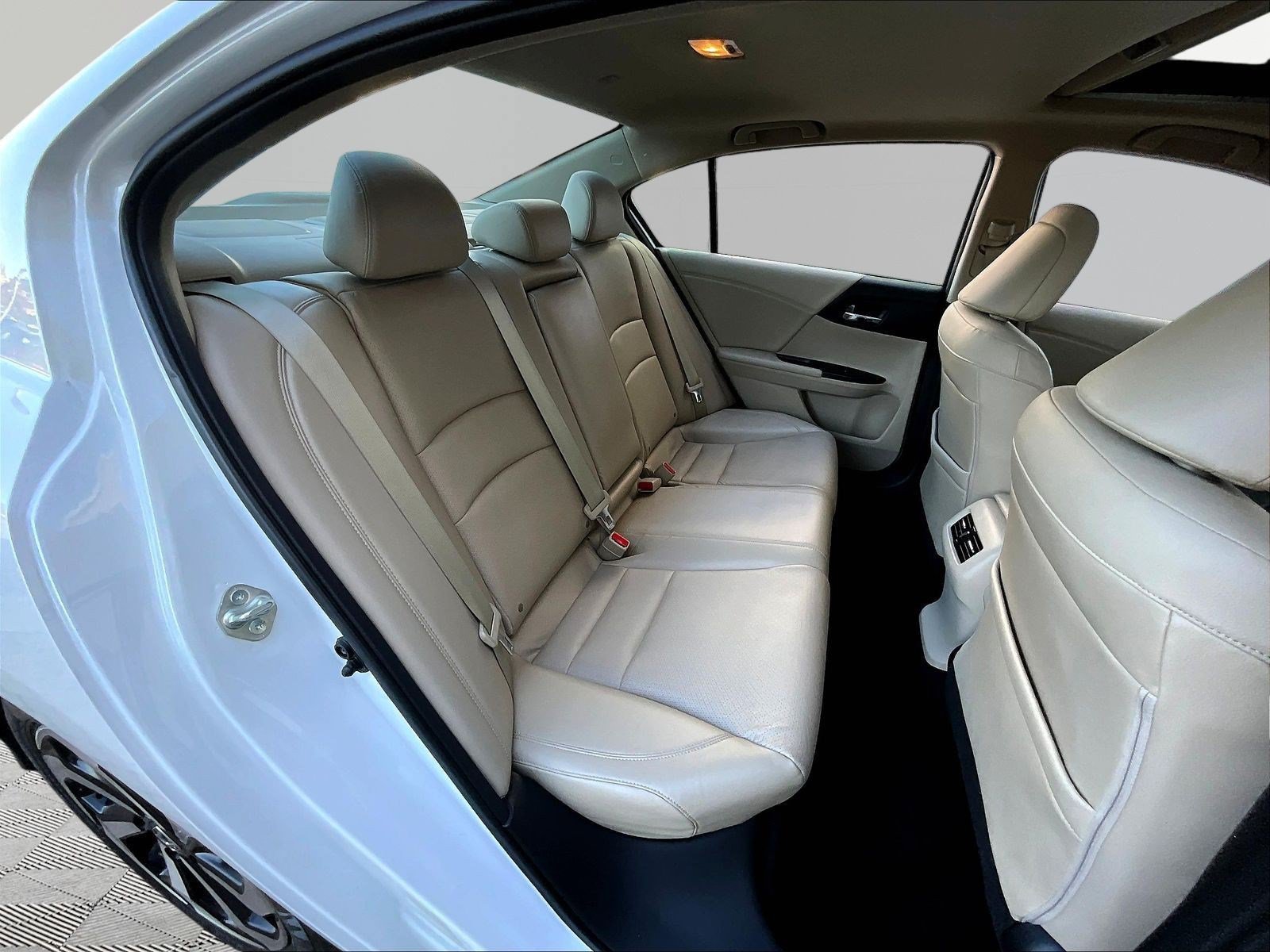Used 2016 Honda Accord EX-L image 24
