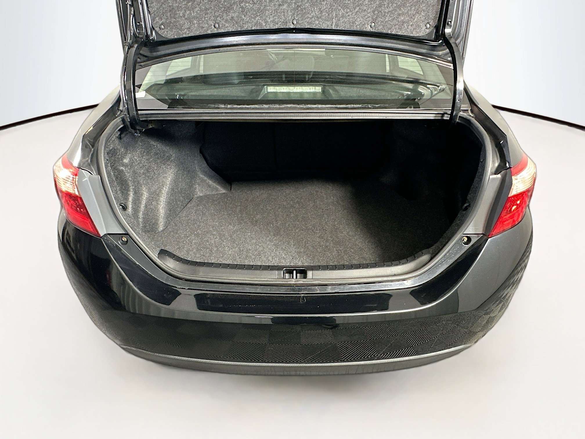 Used 2017 Toyota Corolla LE image 26