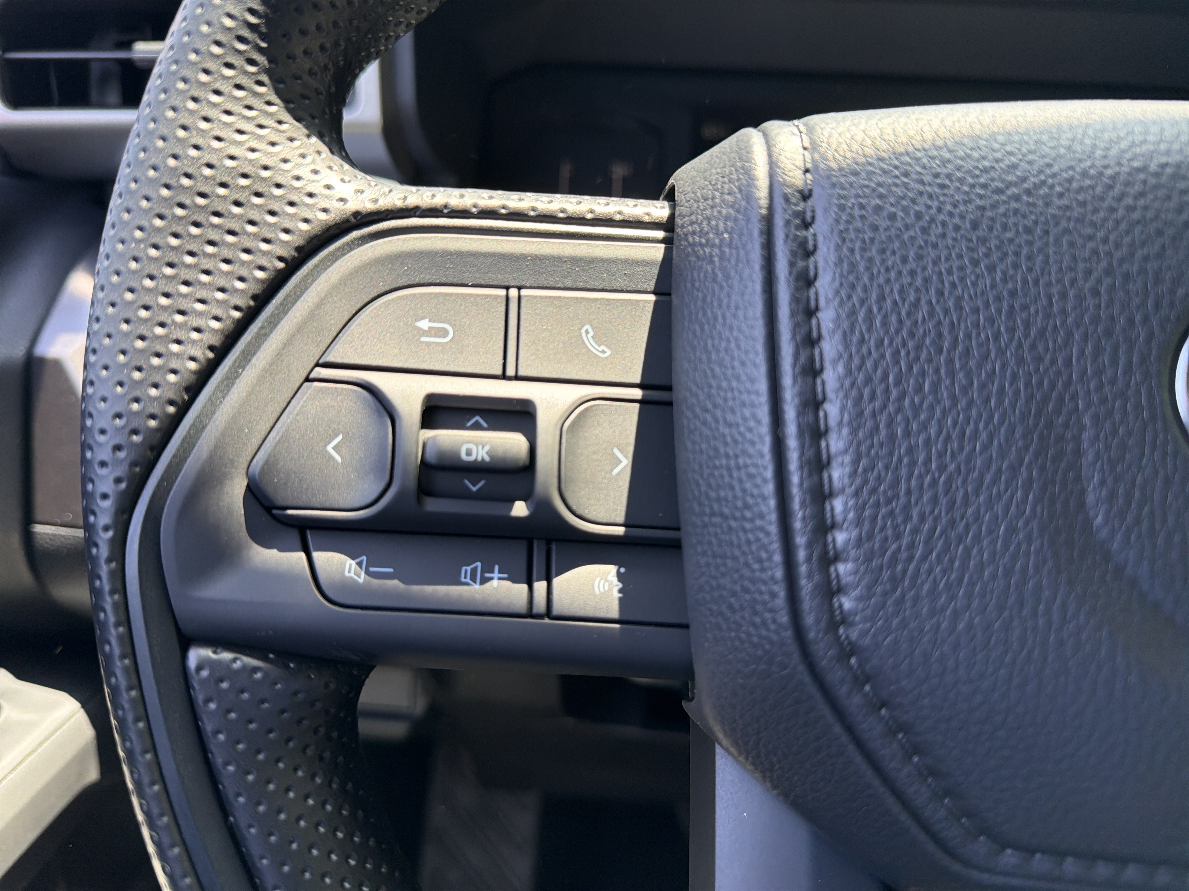 New 2026 Toyota Tacoma SR5 AWD/4WD image 17