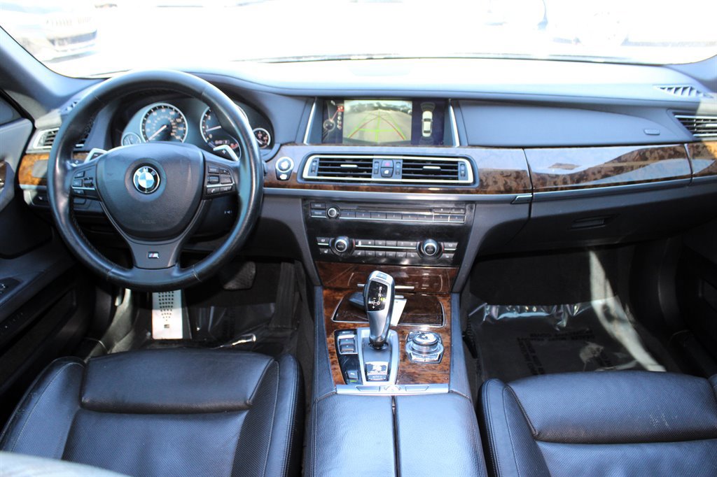 Used 2013 BMW 740Li image 11
