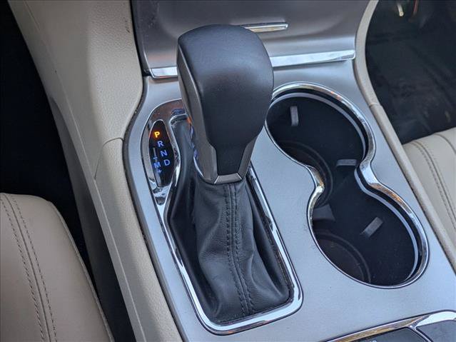 Used 2020 Jeep Grand Cherokee Limited AWD/4WD image 12