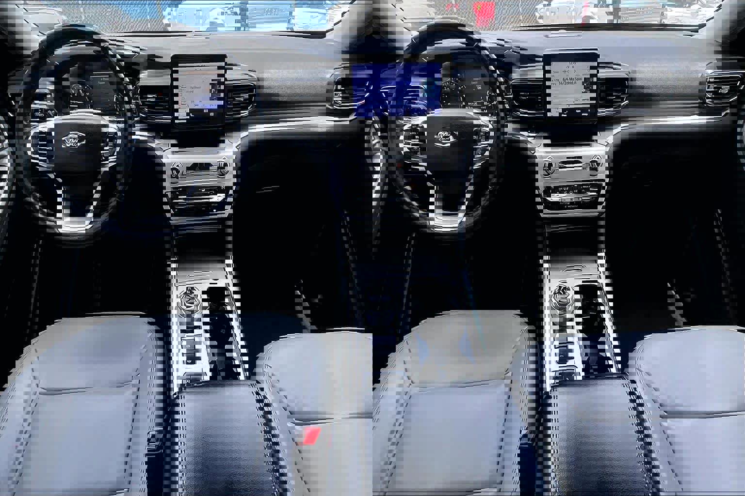 Certified 2021 Ford Explorer XLT w/ Equipment Group 202A image 14