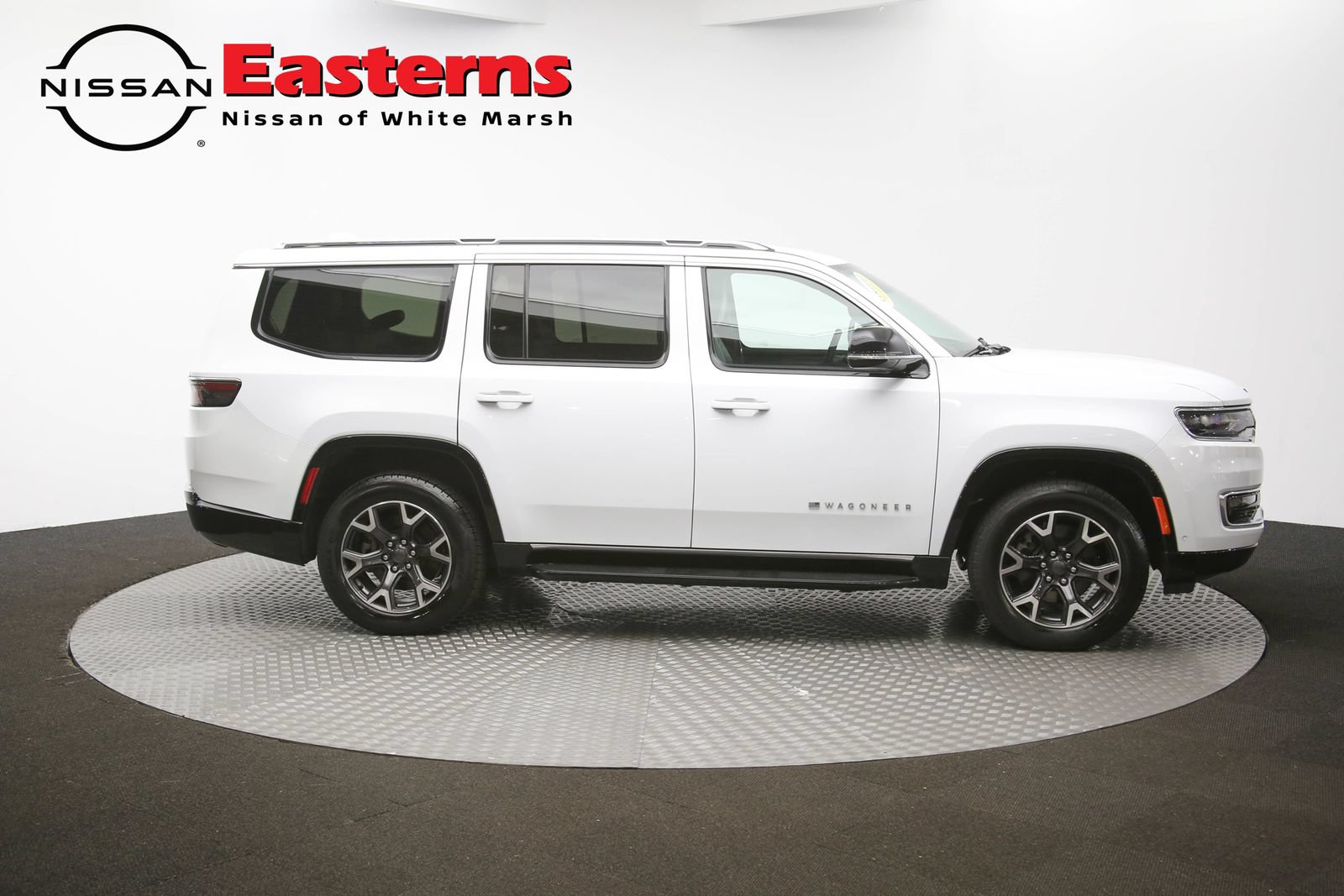 Used 2023 Jeep Wagoneer Series III w/ Preferred Equipment Group RWD image 44