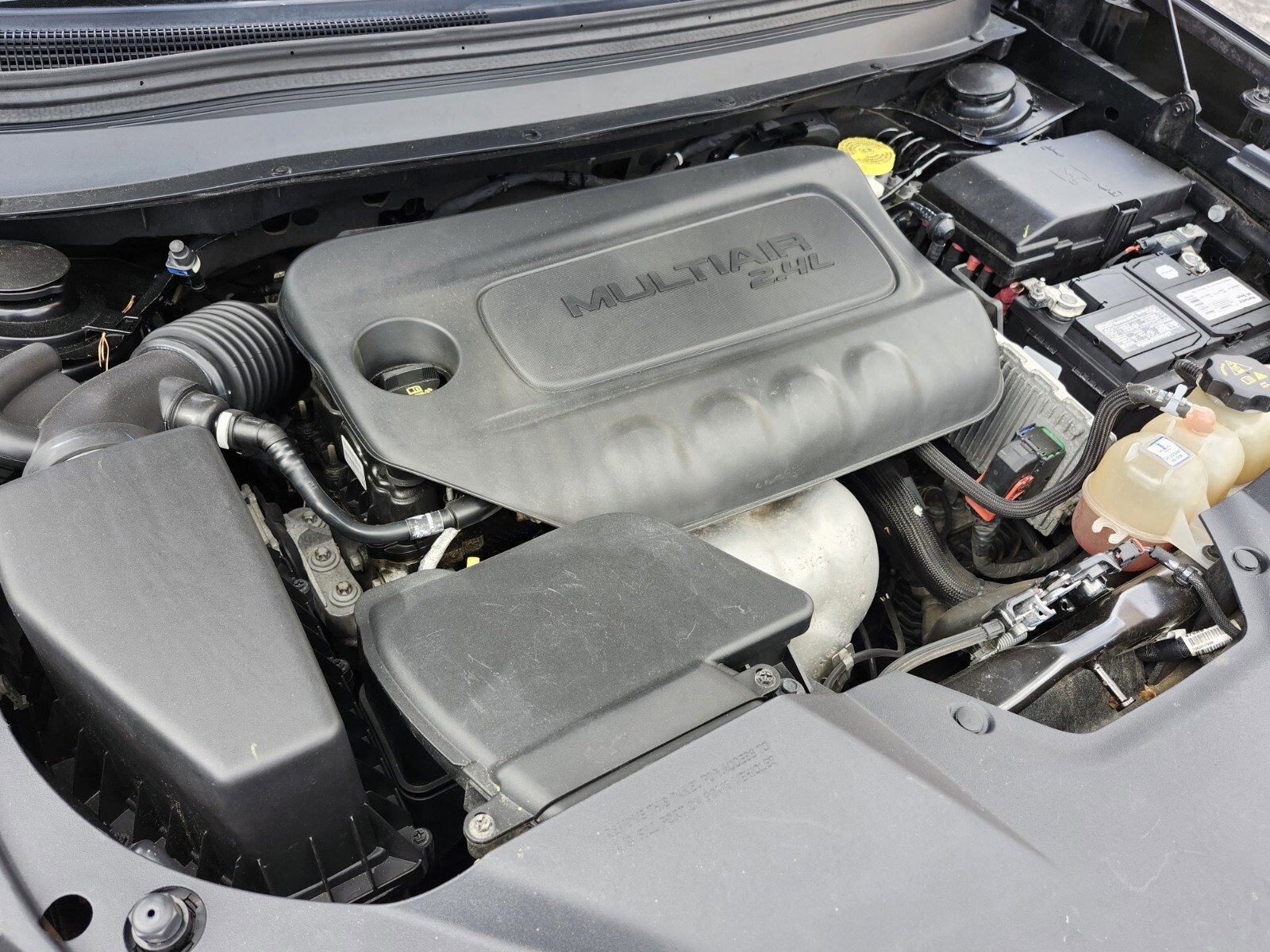 Used 2019 Jeep Cherokee Latitude w/ Popular Appearance Group image 17