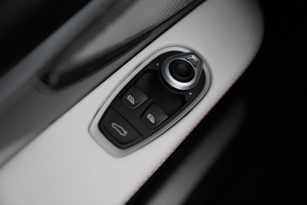 New 2026 Aston Martin Vanquish Convertible image 29