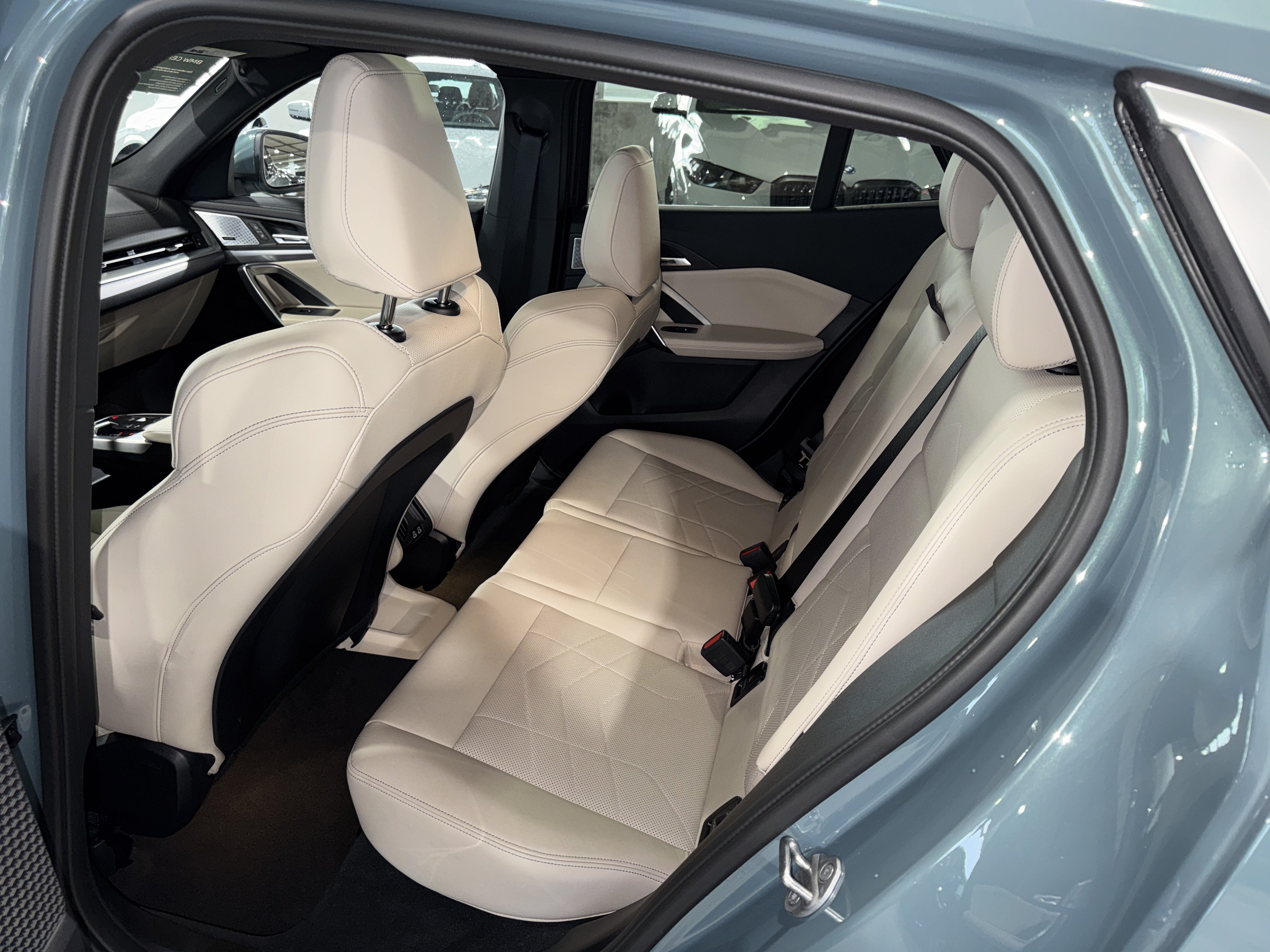 Used 2025 BMW X2 xDrive28i w/ Premium Package AWD/4WD image 15