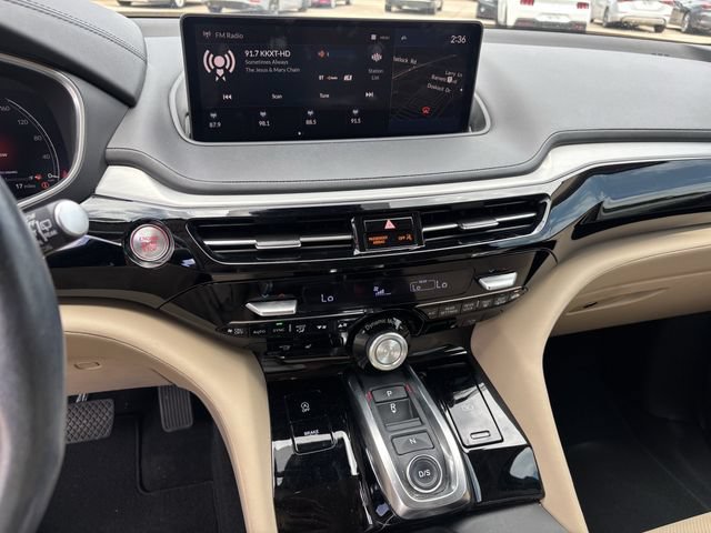 Used 2024 Acura MDX w/ Technology Package FWD image 12