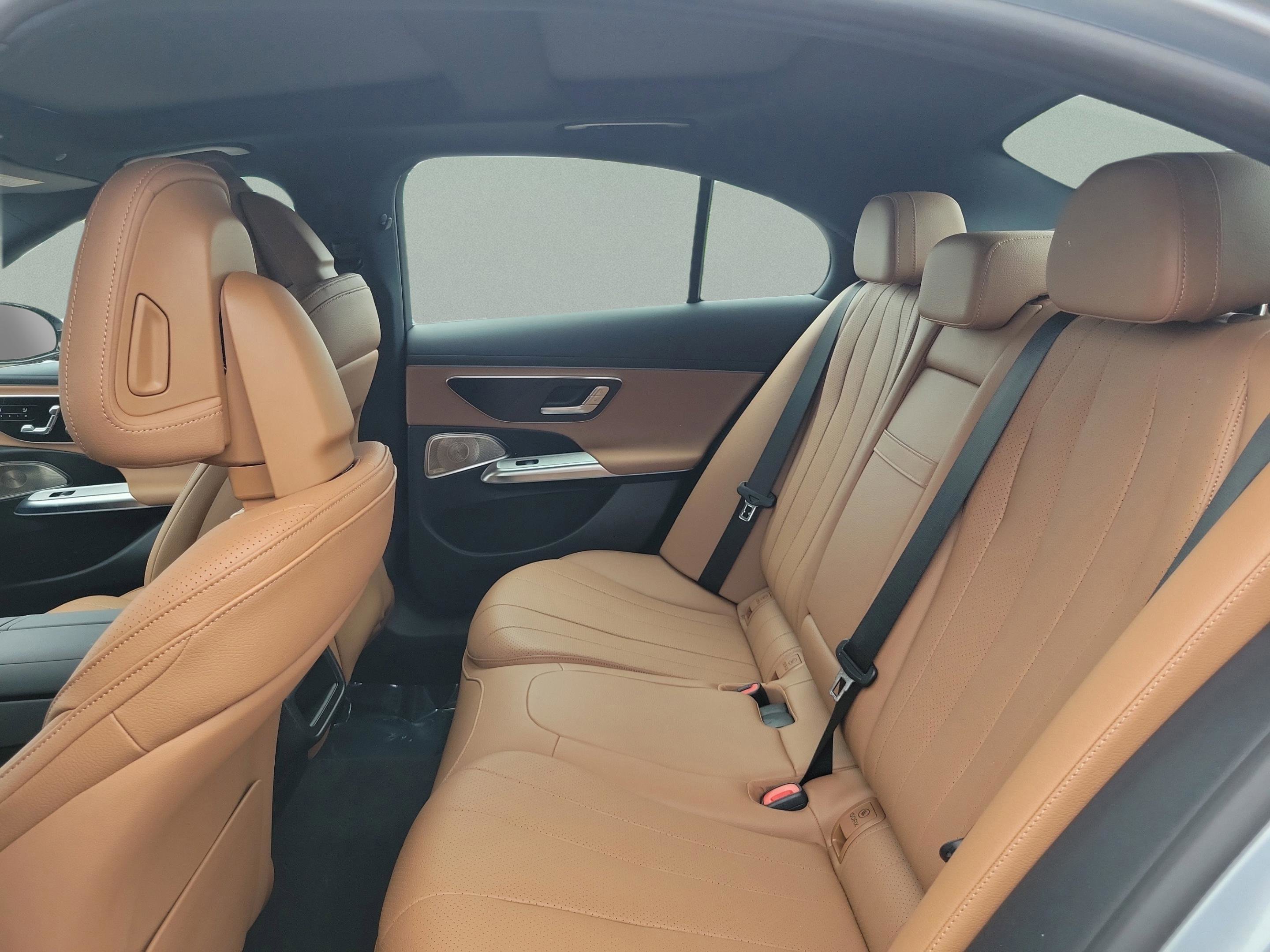 Certified 2025 Mercedes-Benz E 350 4MATIC Sedan image 6