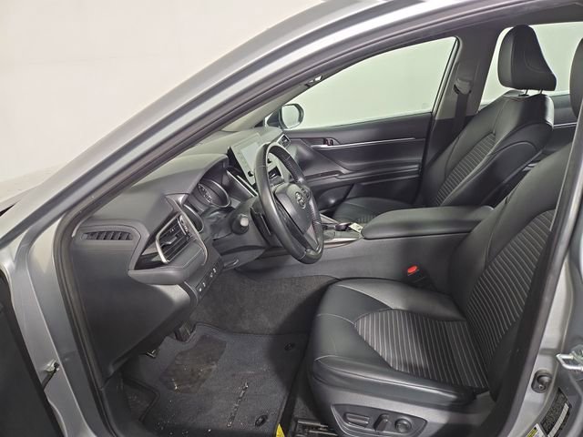 Used 2024 Toyota Camry SE image 11