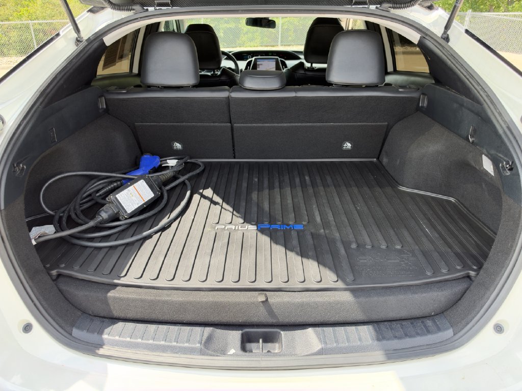 Used 2020 Toyota Prius Prime XLE FWD image 30