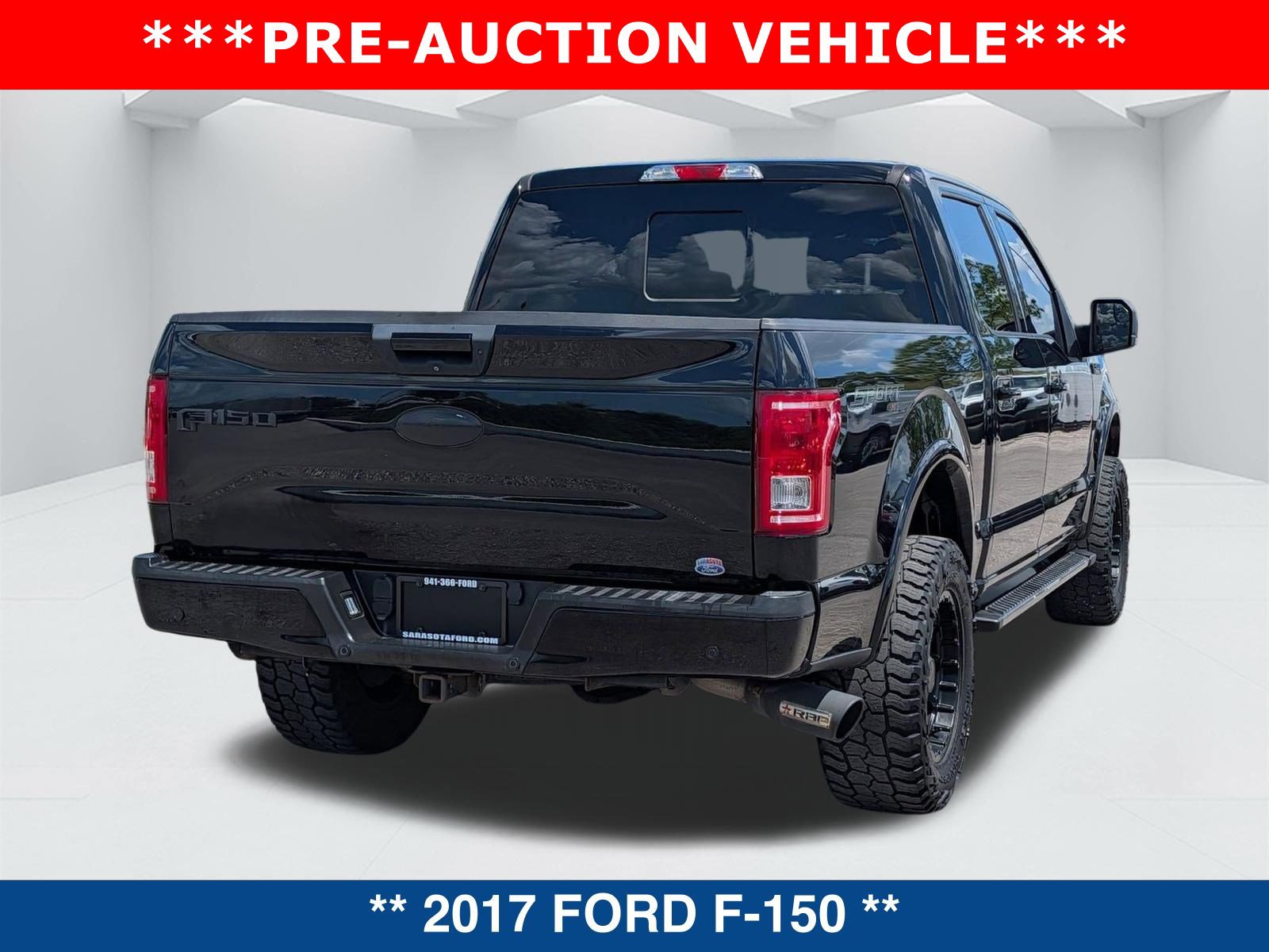 Used 2017 Ford F150 XLT w/ Equipment Group 302A Luxury image 4