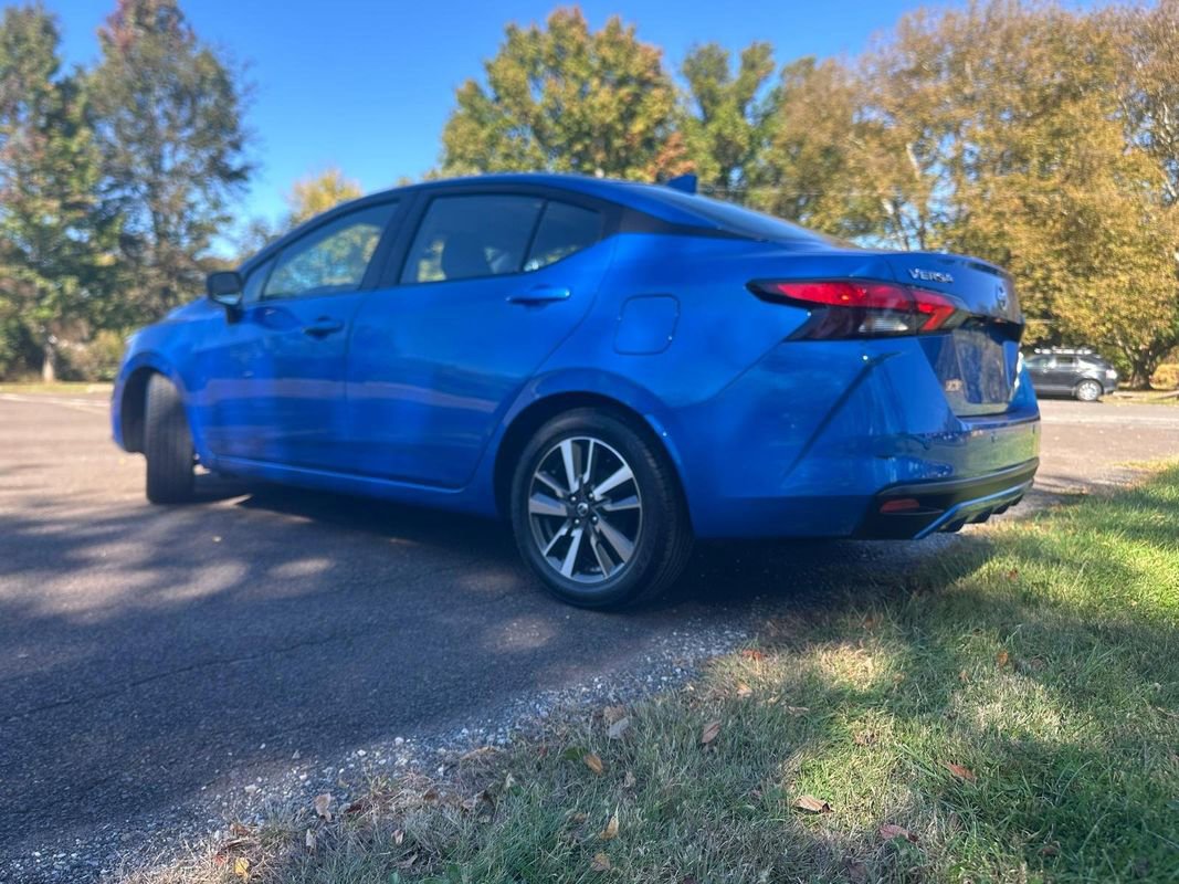 Used 2021 Nissan Versa SV image 4