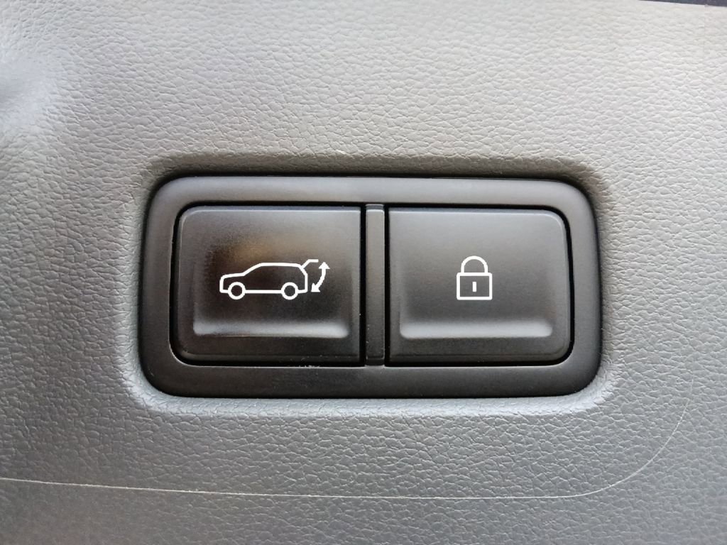 Used 2025 Hyundai Santa Fe SEL image 31