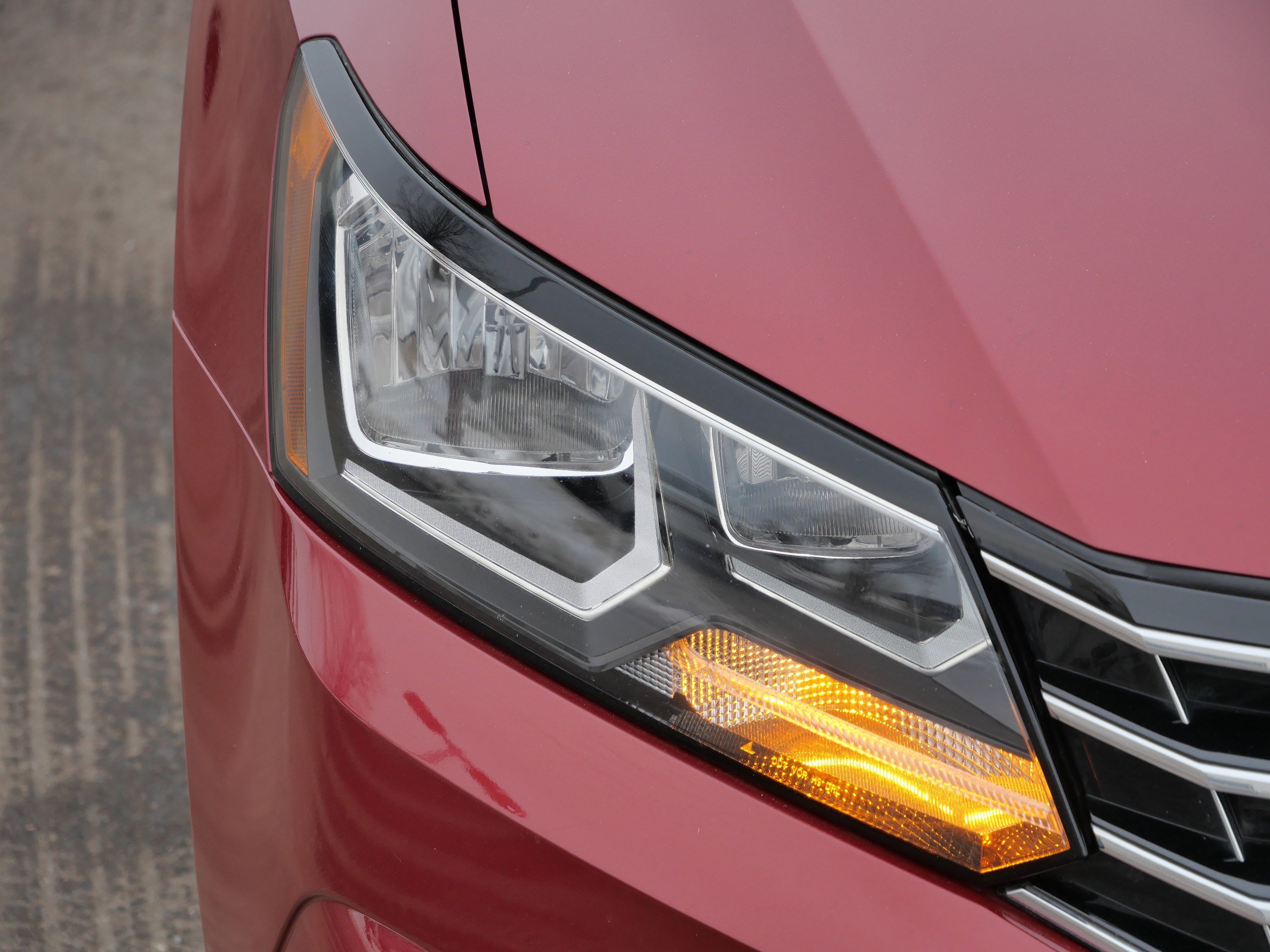 Used 2019 Volkswagen Passat 2.0T Wolfsburg image 16