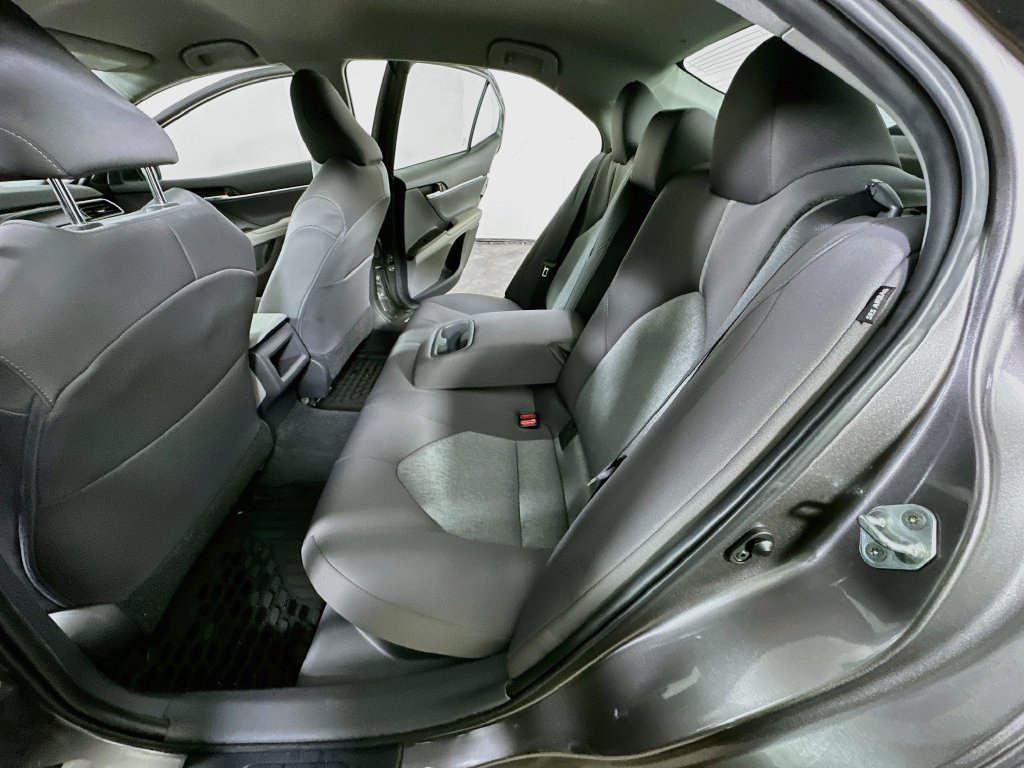 Used 2021 Toyota Camry LE FWD image 15