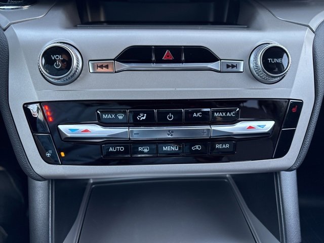 Used 2022 Ford Explorer XLT w/ Equipment Group 202A image 26