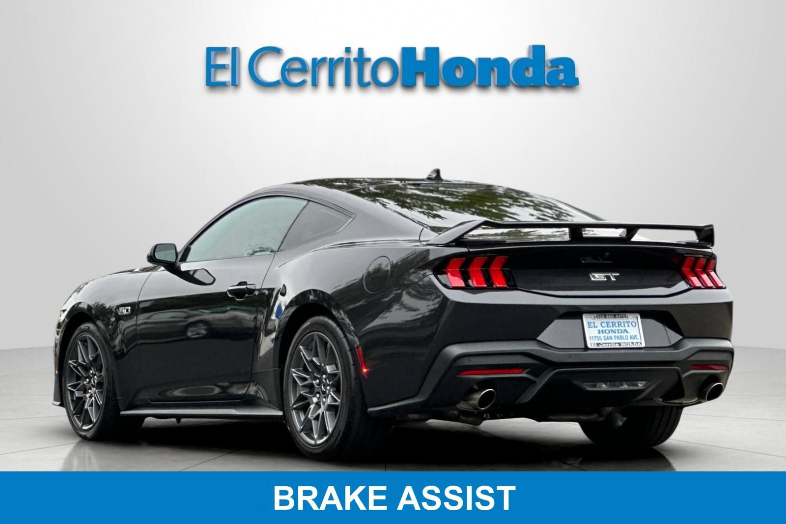 Used 2024 Ford Mustang GT w/ GT Performance Package RWD image 5