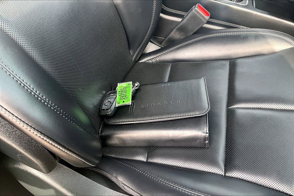 Used 2022 Lincoln Corsair AWD w/ Equipment Group 101A image 11