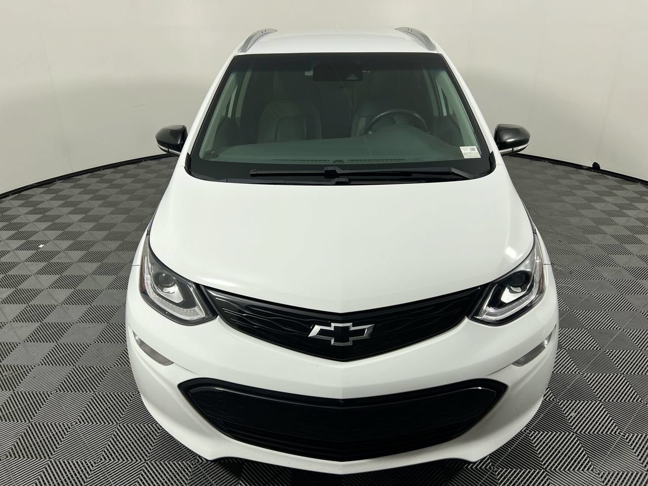 Used 2020 Chevrolet Bolt Premier w/ Infotainment Package FWD image 8