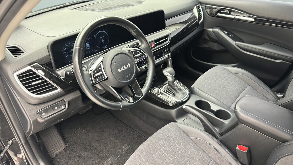 Used 2024 Kia Seltos S AWD/4WD image 12