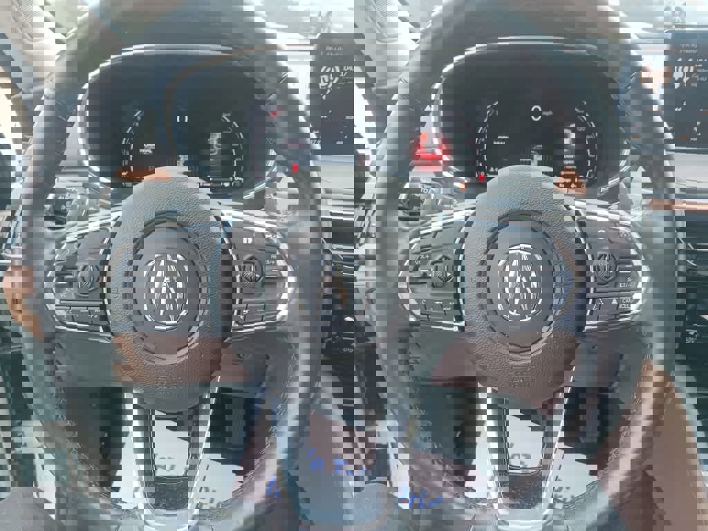 Used 2023 Acura MDX SH-AWD w/ Technology Package image 12