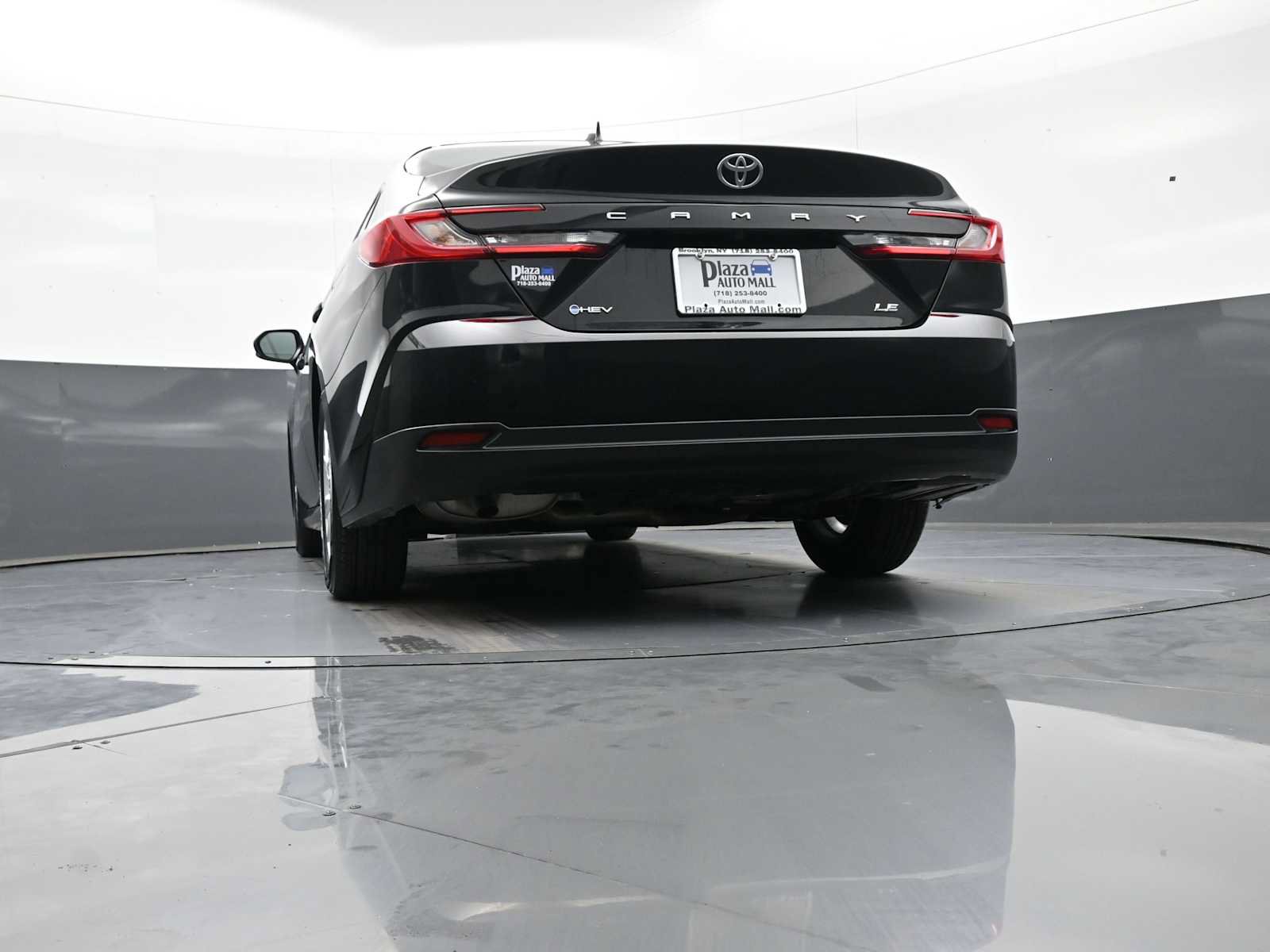 Used 2026 Toyota Camry LE FWD image 29