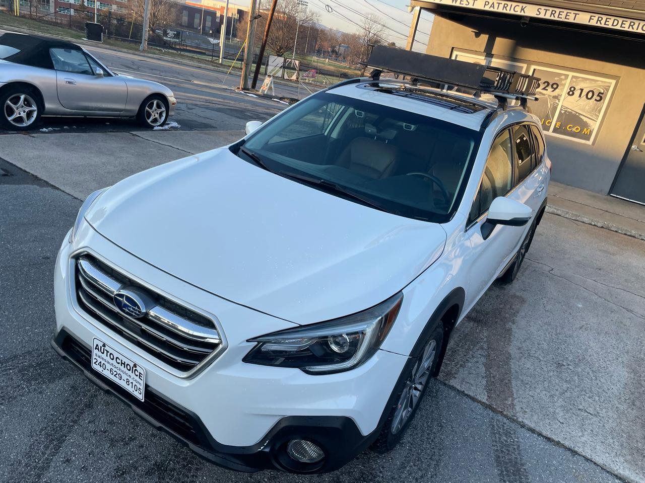 Used 2018 Subaru Outback 3.6R Touring image 29