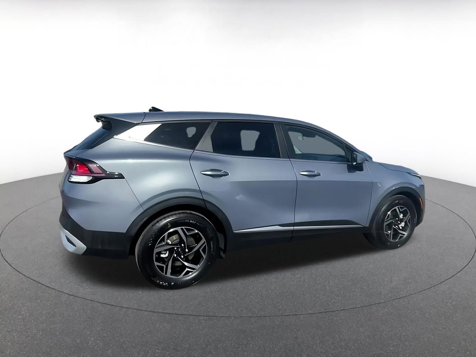 Used 2025 Kia Sportage LX image 15