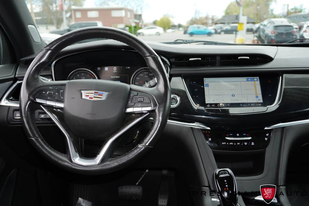 Used 2021 Cadillac XT6 Premium Luxury AWD/4WD image 2