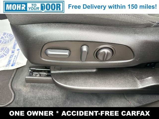 Used 2023 Chevrolet Traverse LT image 11