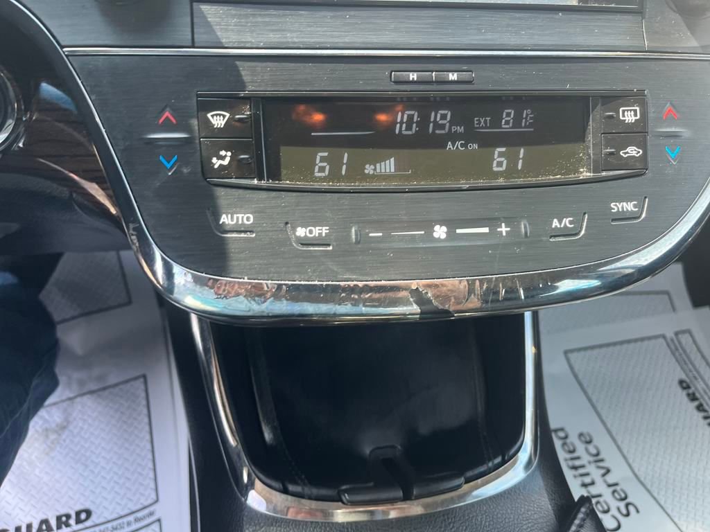 Used 2015 Toyota Avalon XLE image 15