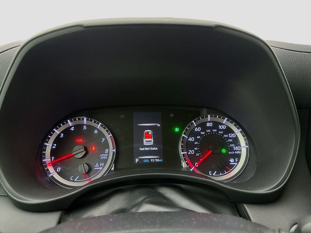 Used 2020 Toyota Highlander LE AWD/4WD image 14