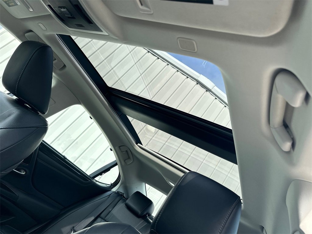 Used 2019 Lexus ES 350 Ultra Luxury w/ Accessory Package image 32