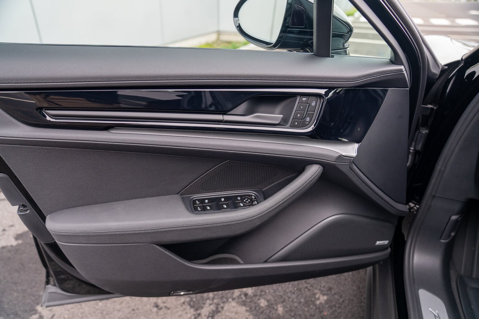 Certified 2026 Porsche Panamera 4 AWD/4WD image 10