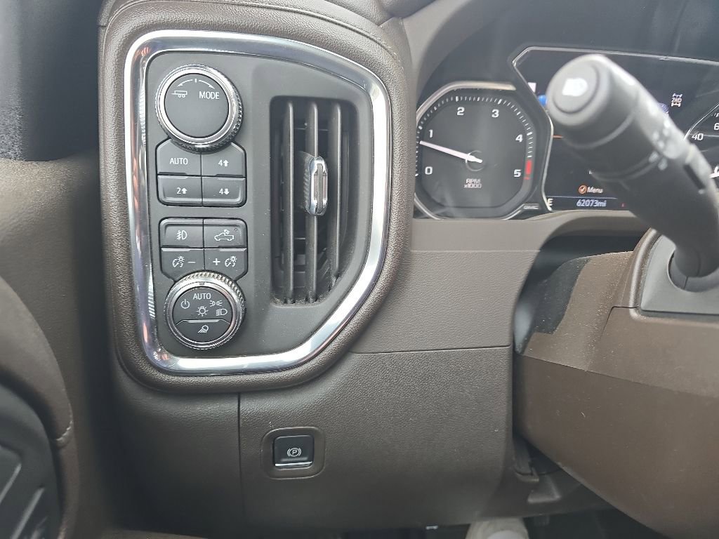Used 2023 GMC Sierra 3500 Denali AWD/4WD image 18