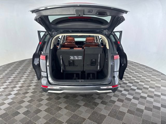 Used 2023 Kia Carnival SX Prestige FWD image 18