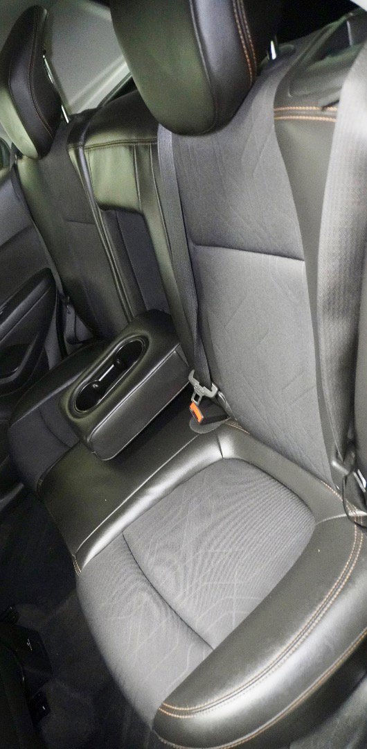 Used 2018 Chevrolet Trax LT w/ LT Convenience Package FWD image 7