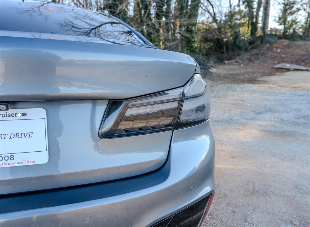 Used 2018 BMW 540i w/ M Sport Package RWD image 11