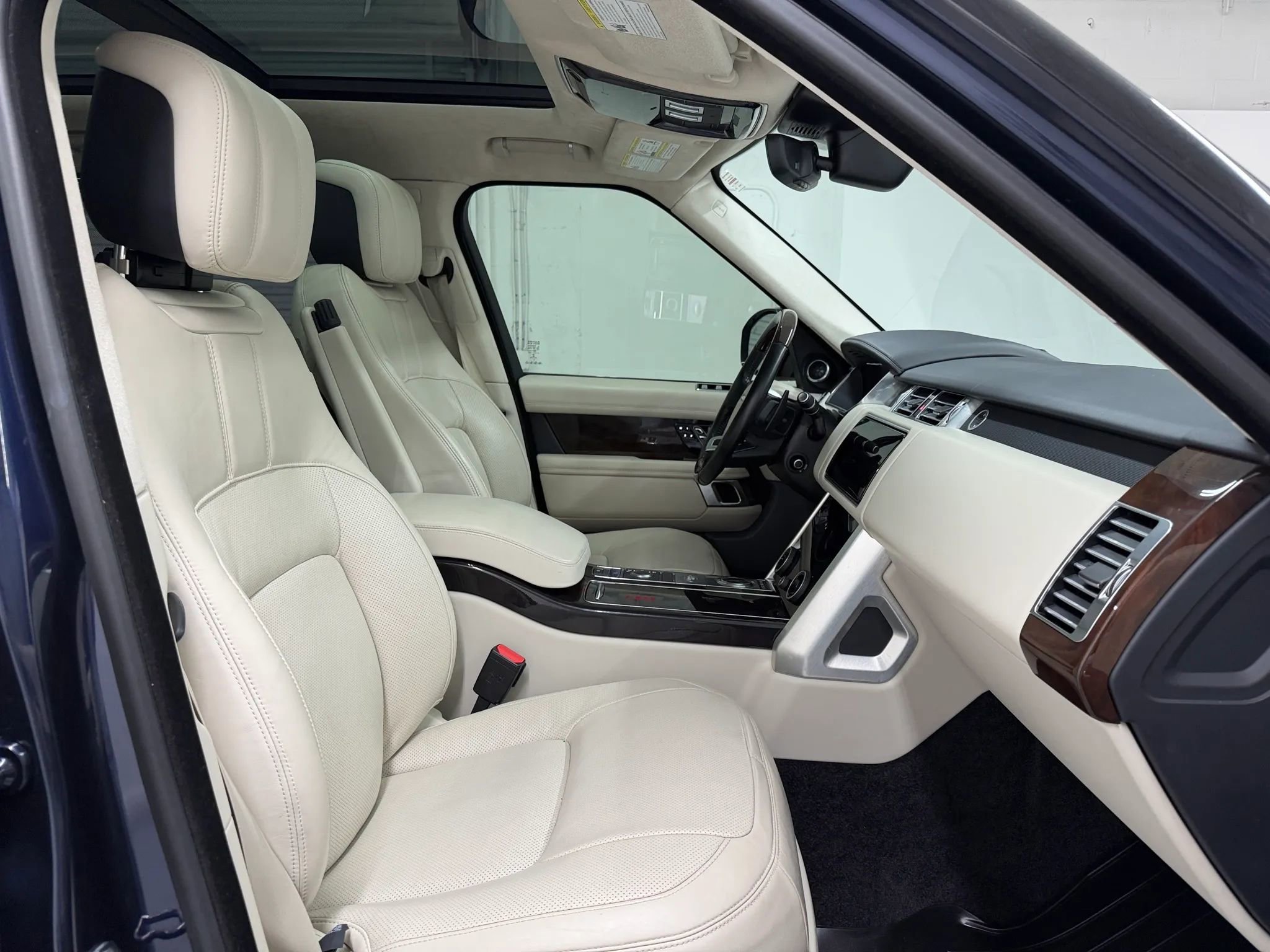 Used 2019 Land Rover Range Rover Long Wheelbase Supercharged AWD/4WD image 11