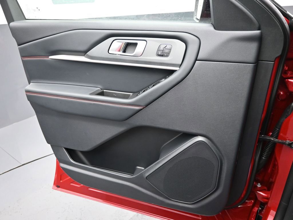 New 2026 Ford Explorer ST-Line w/ ST-Line Street Pack image 15