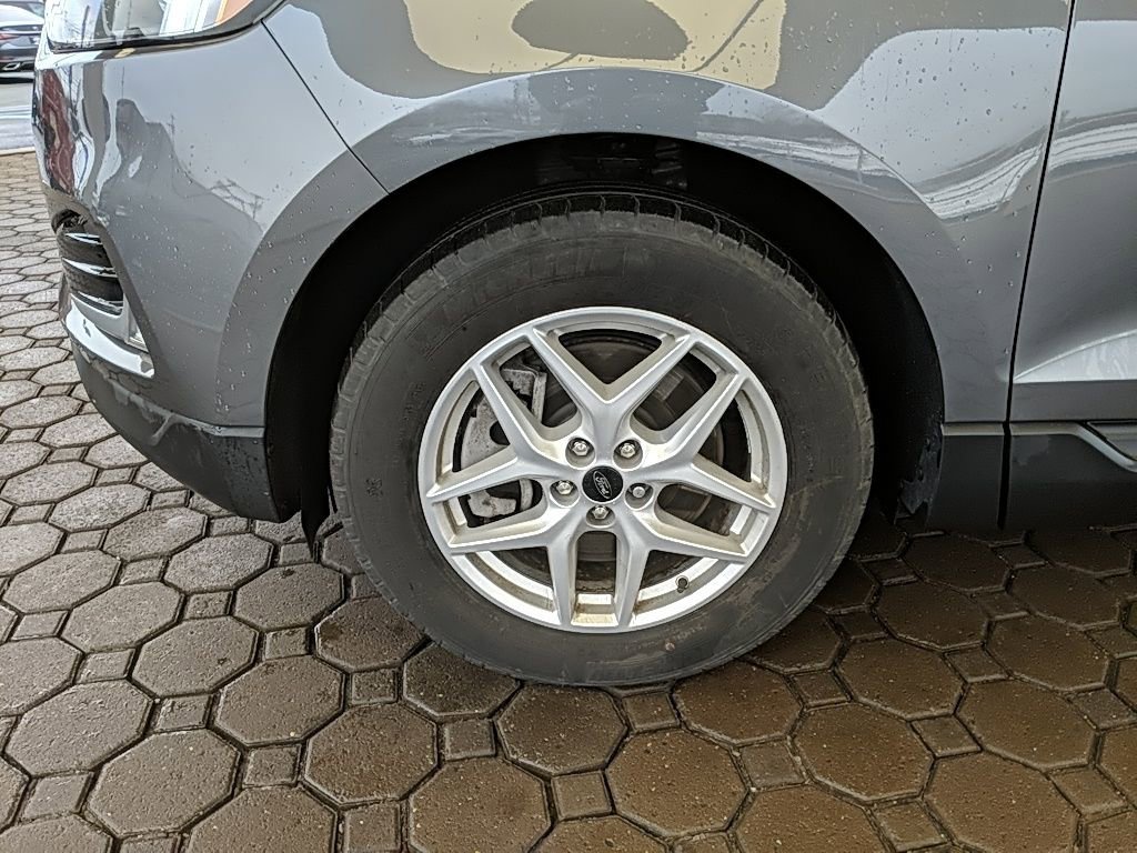 Certified 2024 Ford Edge SEL w/ Convenience Package image 12