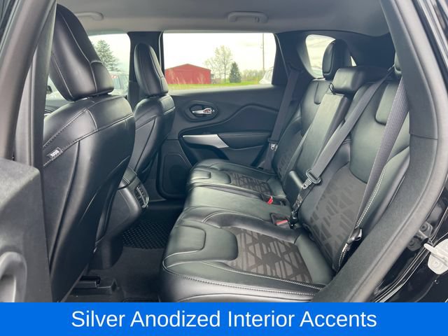 Used 2022 Jeep Cherokee Latitude AWD/4WD image 24