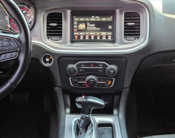 Used 2022 Dodge Charger SXT RWD image 15