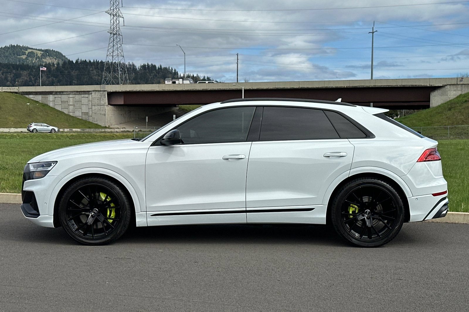 Used 2021 Audi SQ8 Premium Plus w/ SQ8 Black Optic Package AWD/4WD image 6