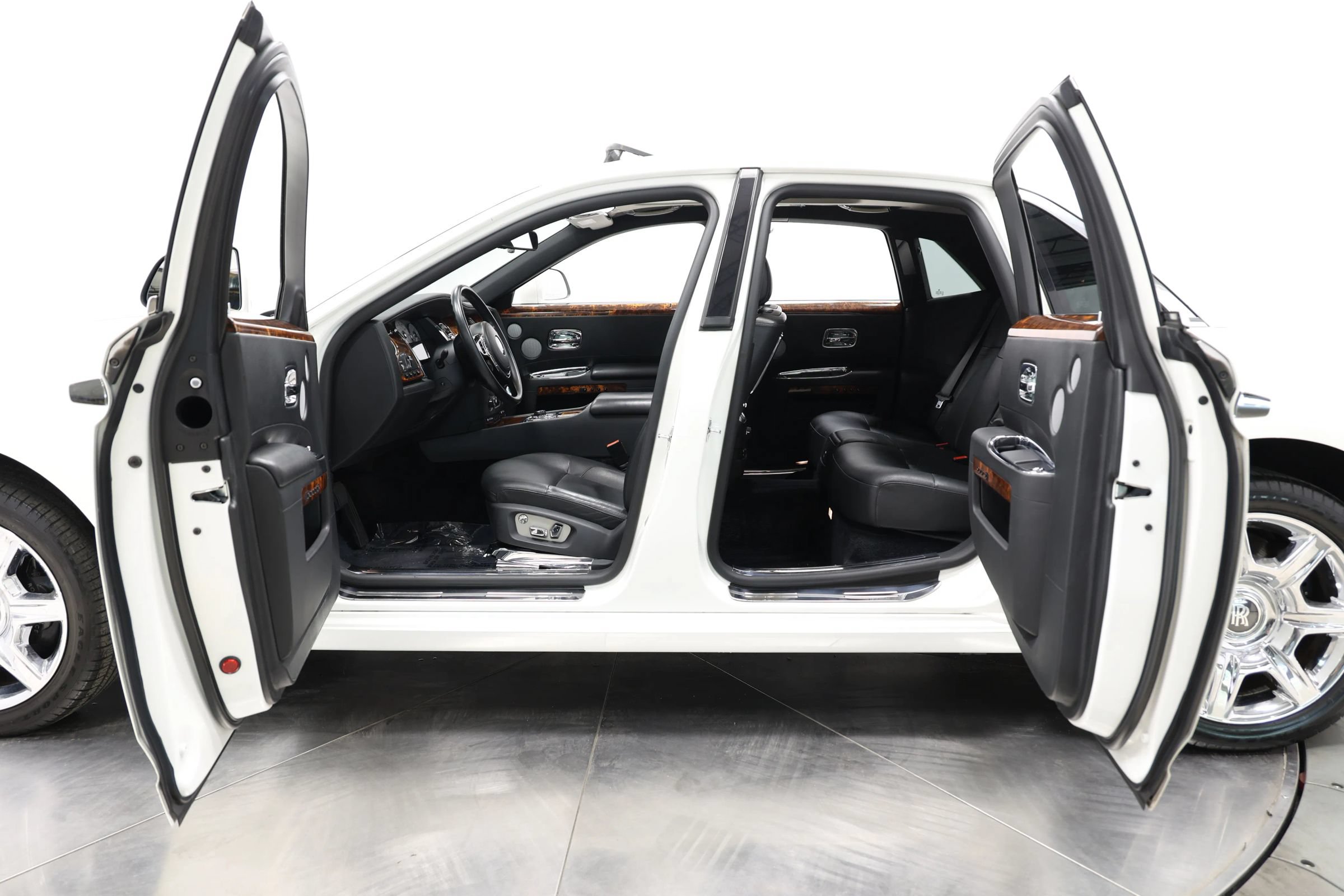 Used 2013 Rolls-Royce Ghost RWD image 53